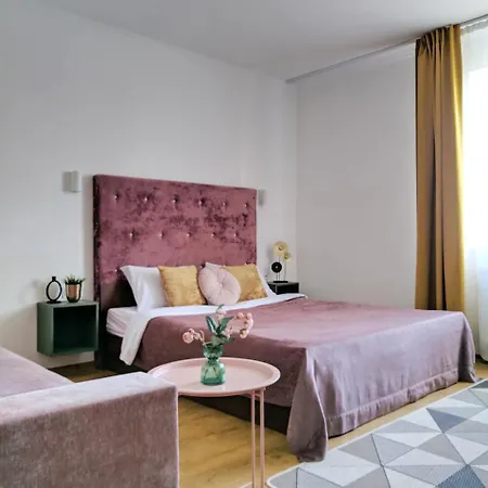 Best One Apartment *